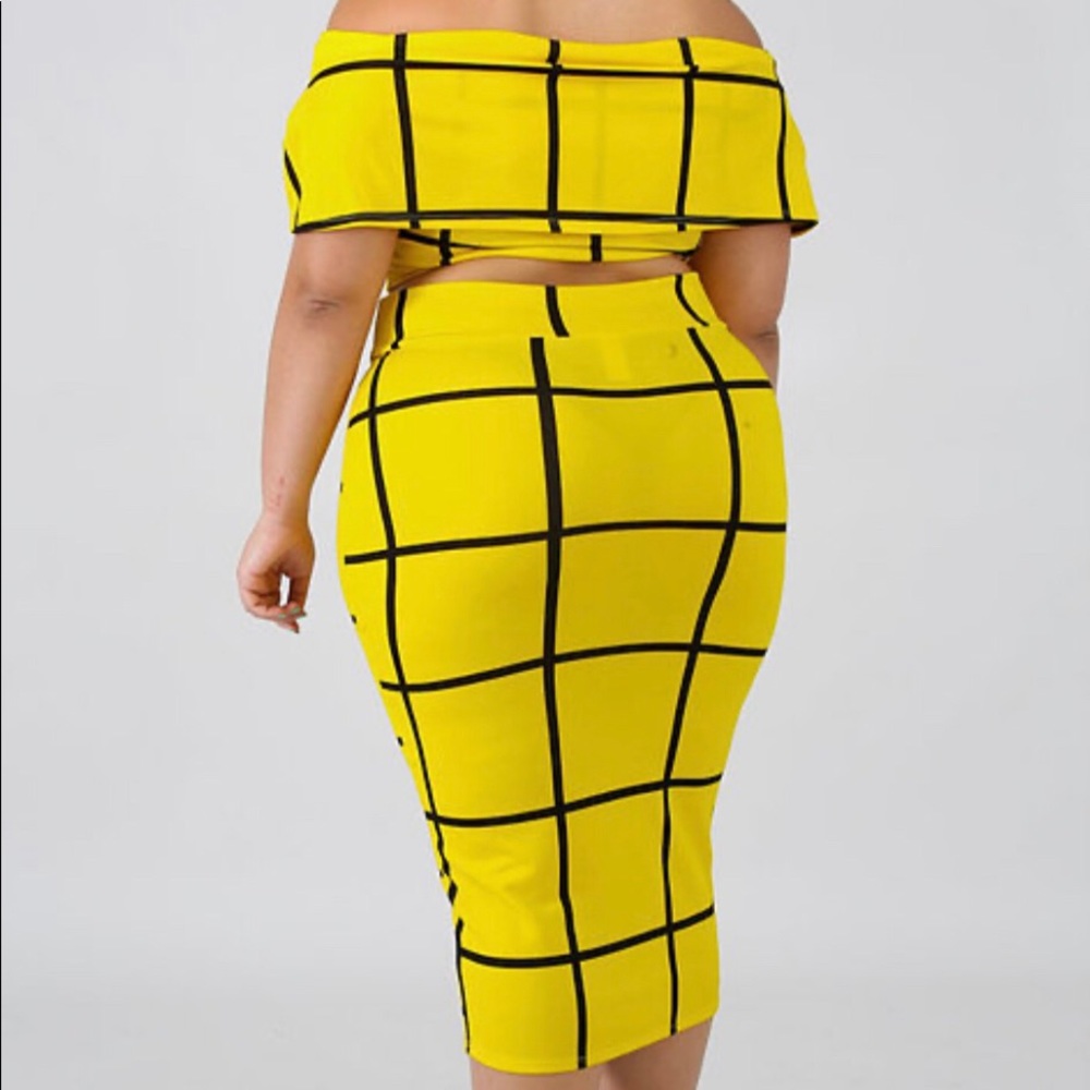 Clothing - Picture 3 of 3